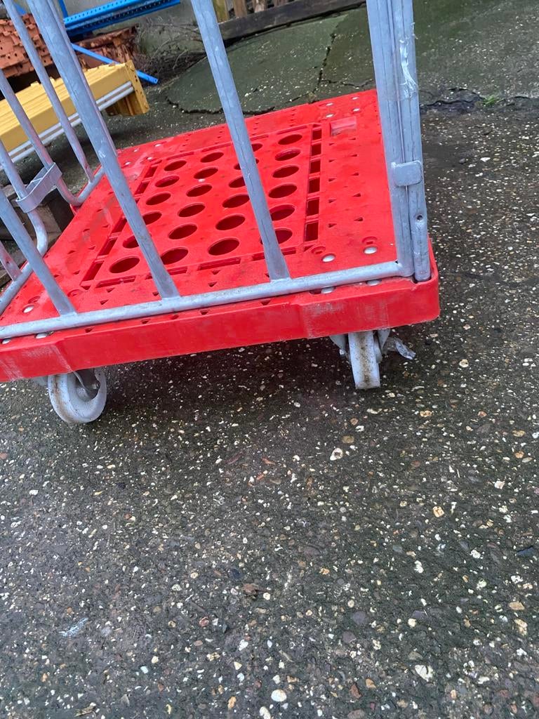 rolcontainers 2 heks met klemhekken en 3 - 4 heks / schappen, 100 liter of meer, Ophalen, Gebruikt, Transportkar
