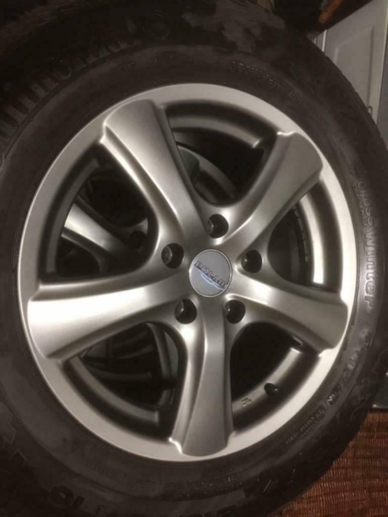 Winterset LMV 16" Hyundai IX35/IX20/TUCSON - Mazda CX3/CX5, Auto-onderdelen, Banden en Velgen, Ophalen, 16 inch, Banden en Velgen