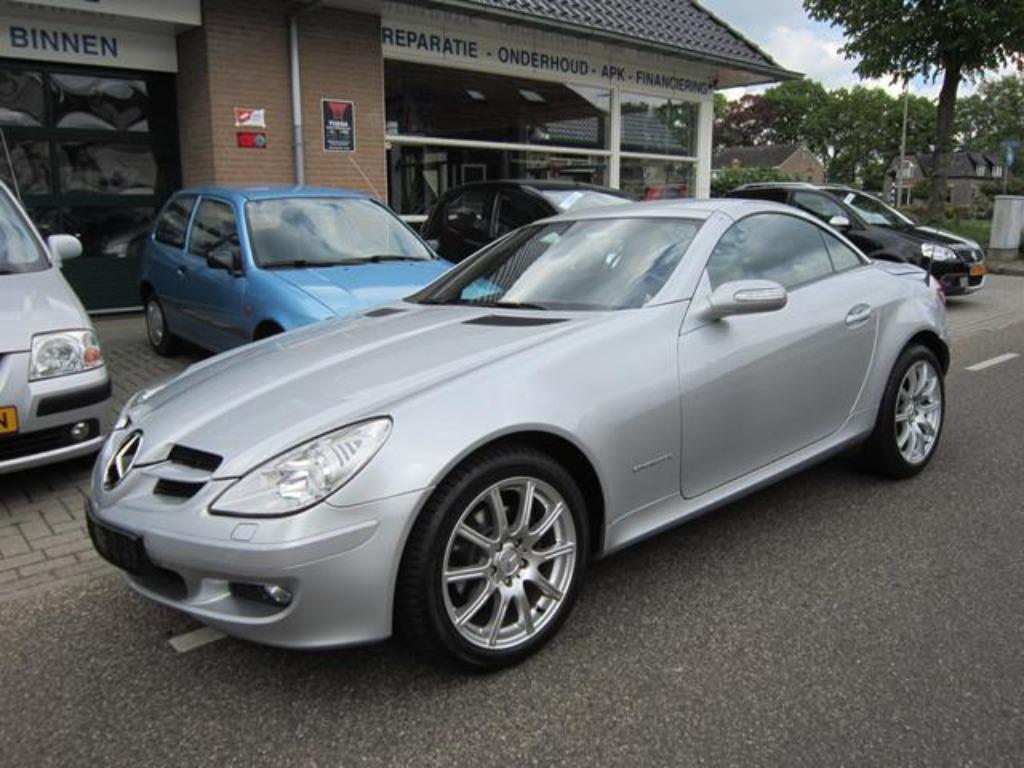 MERCEDES SLK 200 KOMPRESSOR, Auto's, Automaat, Achterwielaandrijving, Zwart, 4 cilinders