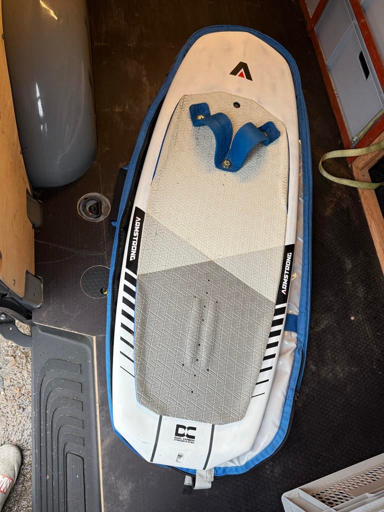 Wingfoil Board Armstrong 40L, Watersport en Boten, Wingsurfen, Gebruikt, Wingsurf-board, Ophalen of Verzenden