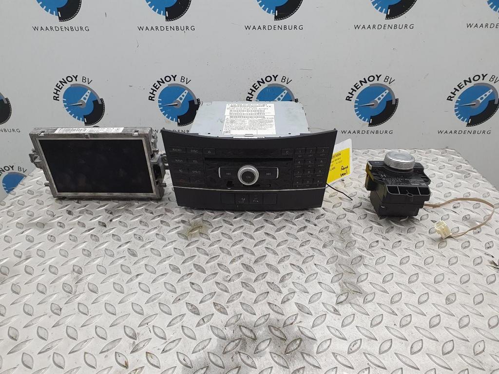 Mercedes Navigatie 212, Auto diversen, Autonavigatie, Gebruikt, -, -, Ophalen of Verzenden