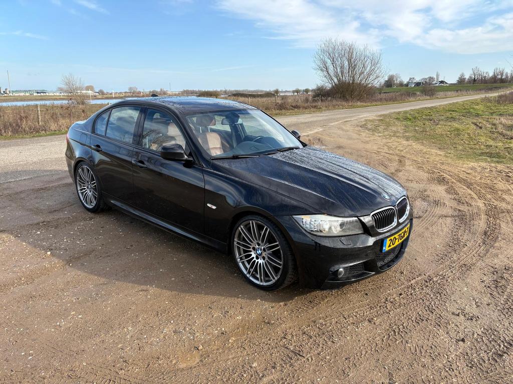 BMW 3-Serie 3.0 I 325 AUT M-performance Pakket 2012 Zwart, Auto's, Automaat, 745 kg, Achterwielaandrijving, 1435 kg