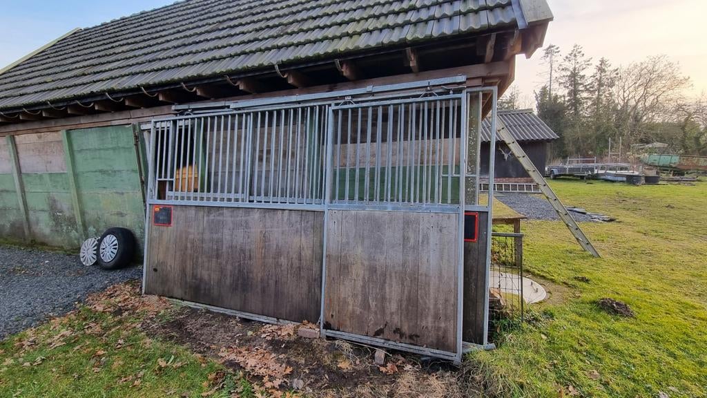 Paarden stal wand/deuren, Dieren en Toebehoren, Ophalen, Overige soorten