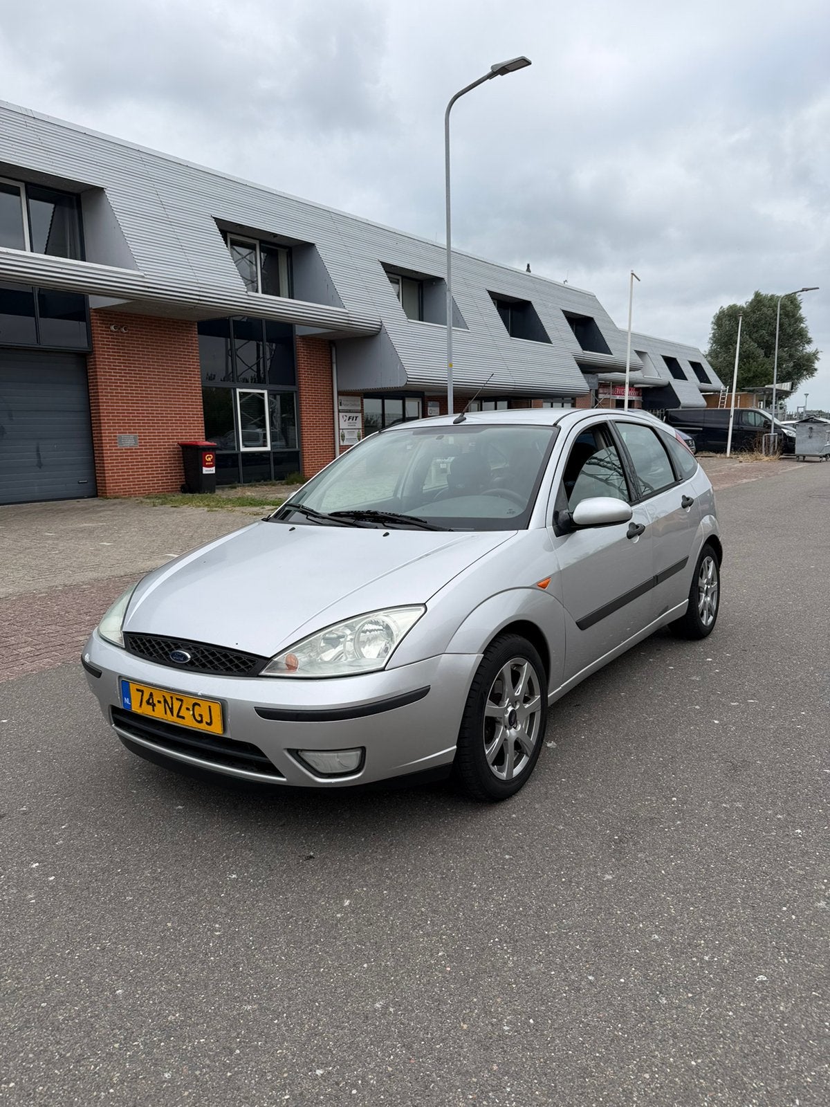 Ford Focus 1.6 5 deurs Ghia 2004 carplay, Auto's, 1596 cc, 15 km/l, Zwart, 4 cilinders