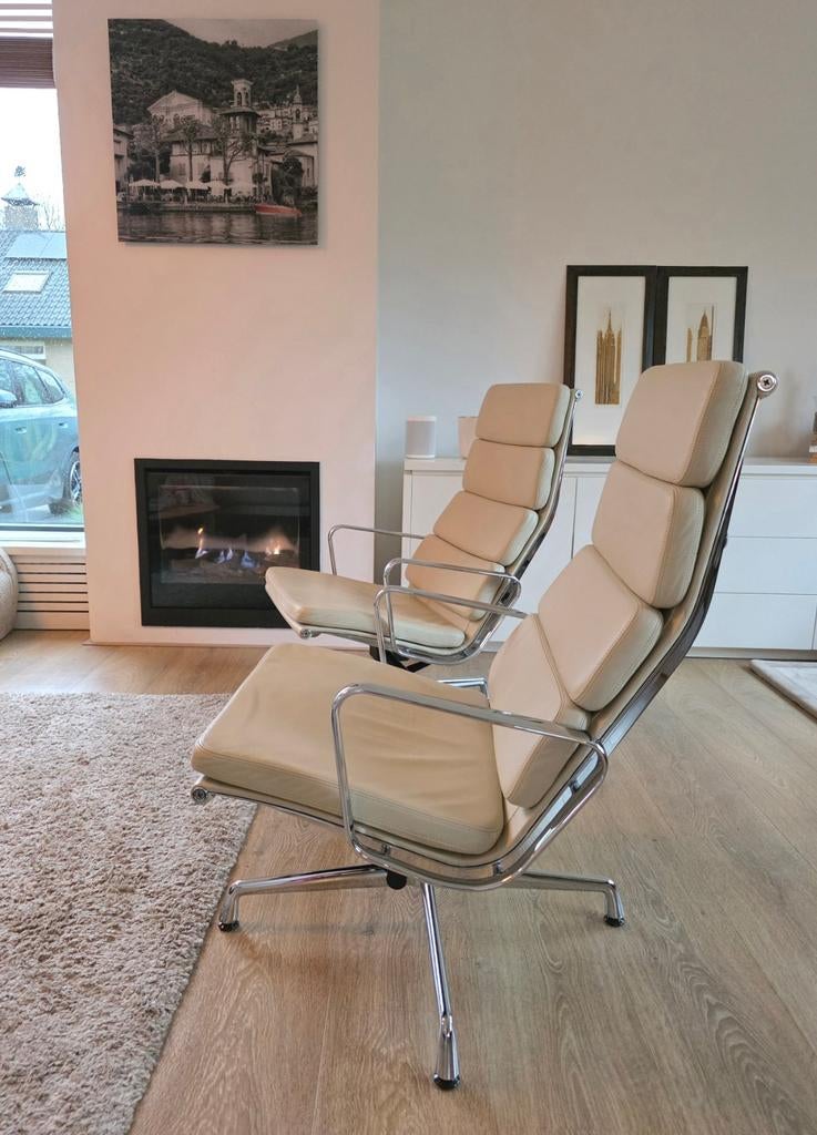 Vitra Eames EA222 design lounge chair 2x showmodel, Huis en Inrichting, Fauteuils, Ophalen of Verzenden, Leer