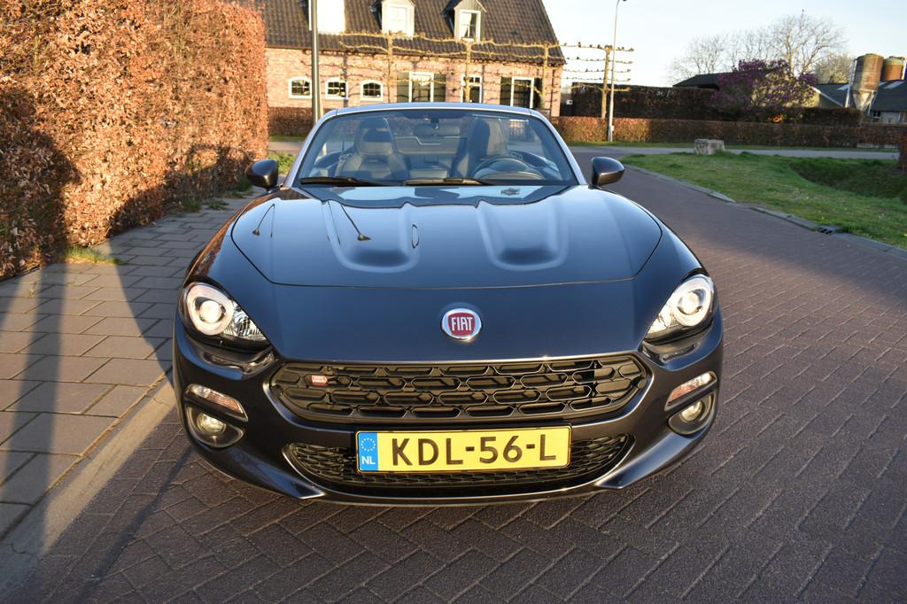 Fiat 124 Spider 1.4 MultiAir Turbo Lusso AUTOMAAT ZÉÉR MOO, Automaat, Gebruikt, Leder, Bedrijf