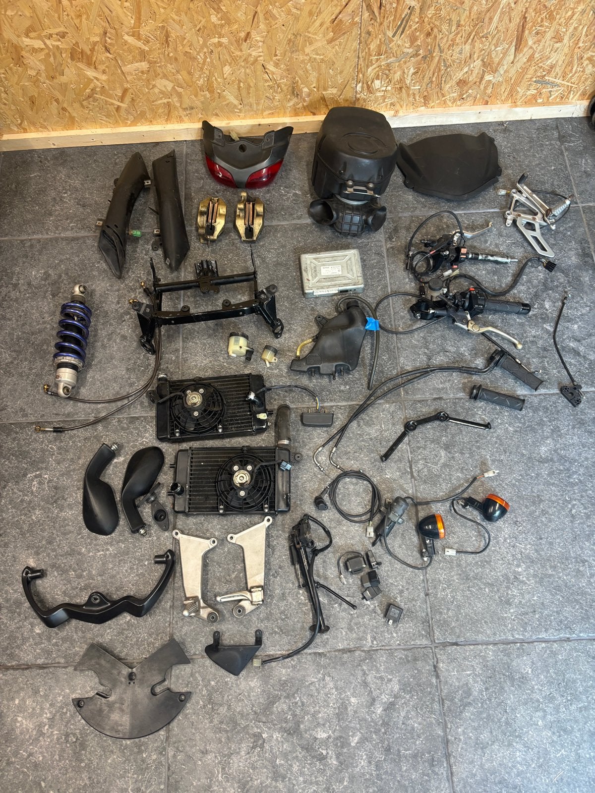 Aprillia SL1000 Falco 2001 - Partij onderdelen, Motoren, Ophalen of Verzenden, Gebruikt