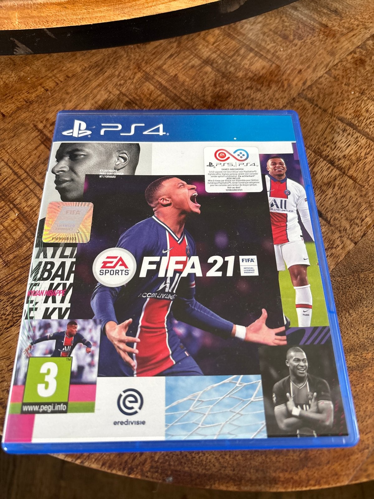 FIFA 21 PlayStation 4 - Zo goed als nieuw, Eén computer, Ophalen of Verzenden, Zo goed als nieuw, Sport