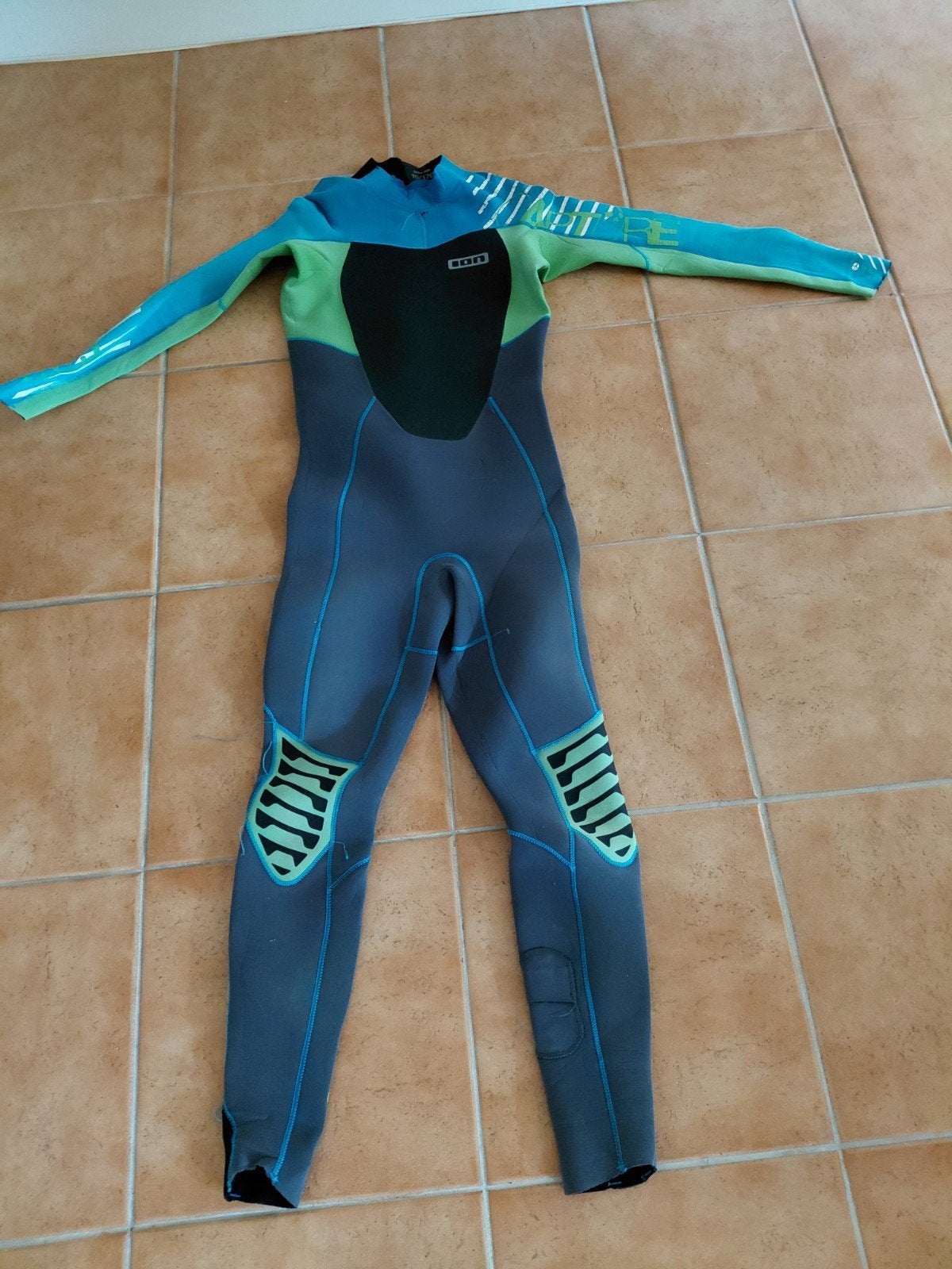 Wetsuit  maat 176 4/3, Watersport en Boten, Wetsuit, Ophalen of Verzenden, Dame of Heer, Gebruikt