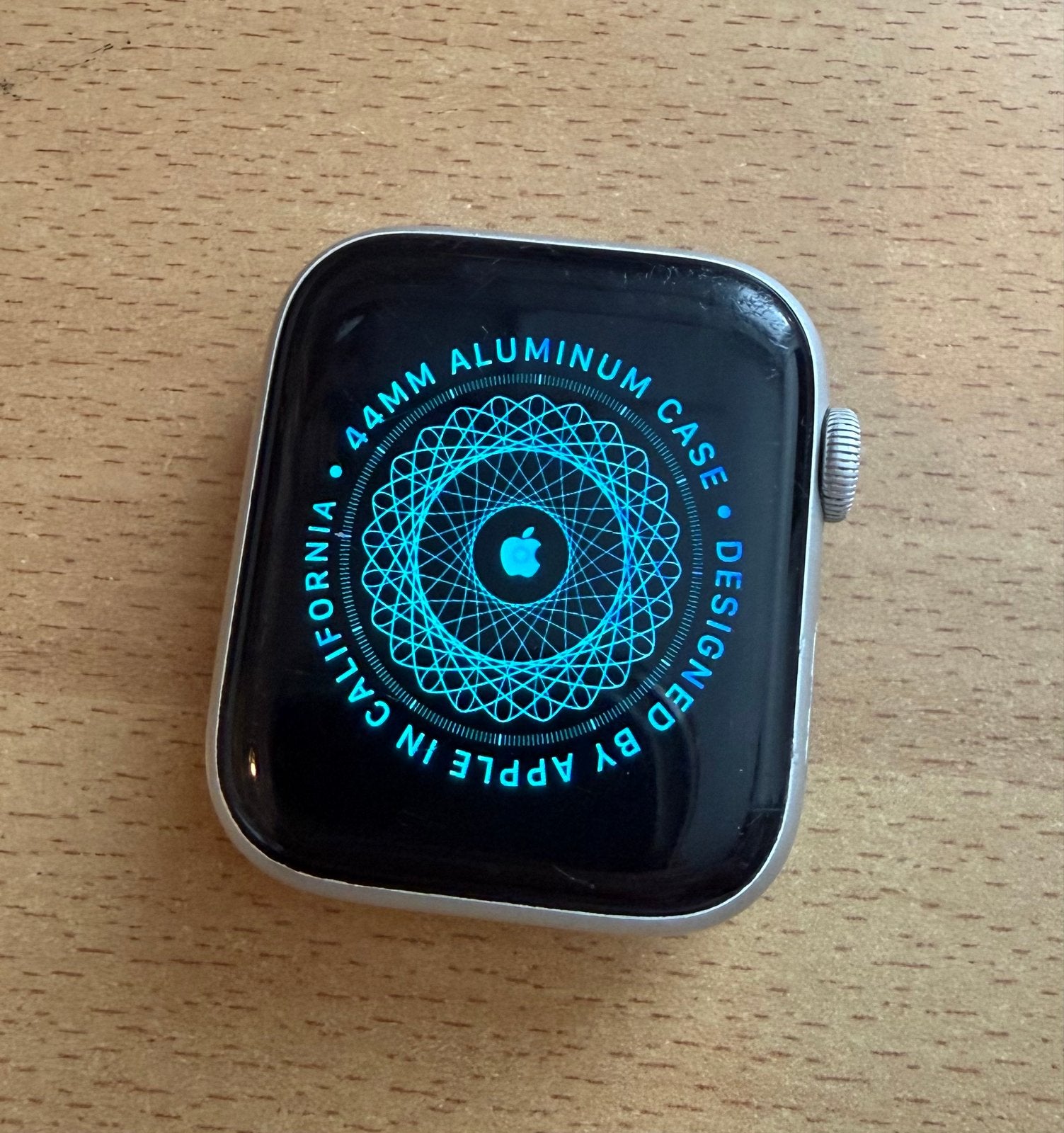 Apple Watch Series 5 44mm Aluminium Case, Gebruikt, Verzenden, IOS, Waterdicht