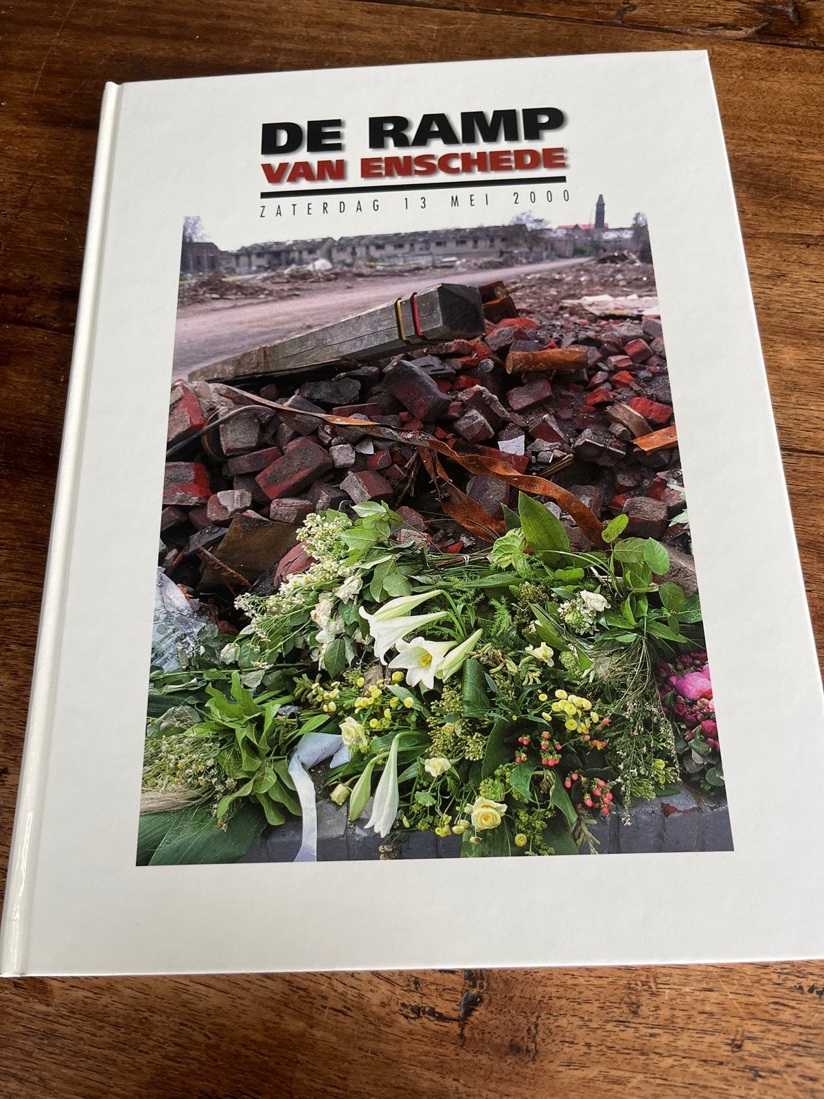 De Ramp van Enschede - Zaterdag 13 Mei 2000, Ophalen of Verzenden, 20e eeuw of later, Zo goed als nieuw