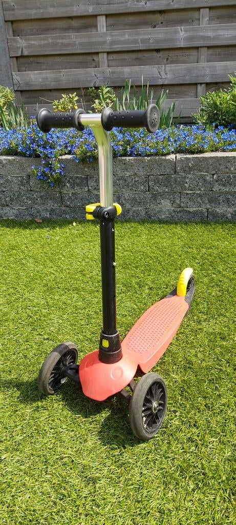 Axelo driewieler step met stoere velgen - verstelbaar, Ophalen, Gebruikt, Gewone step, Axelo