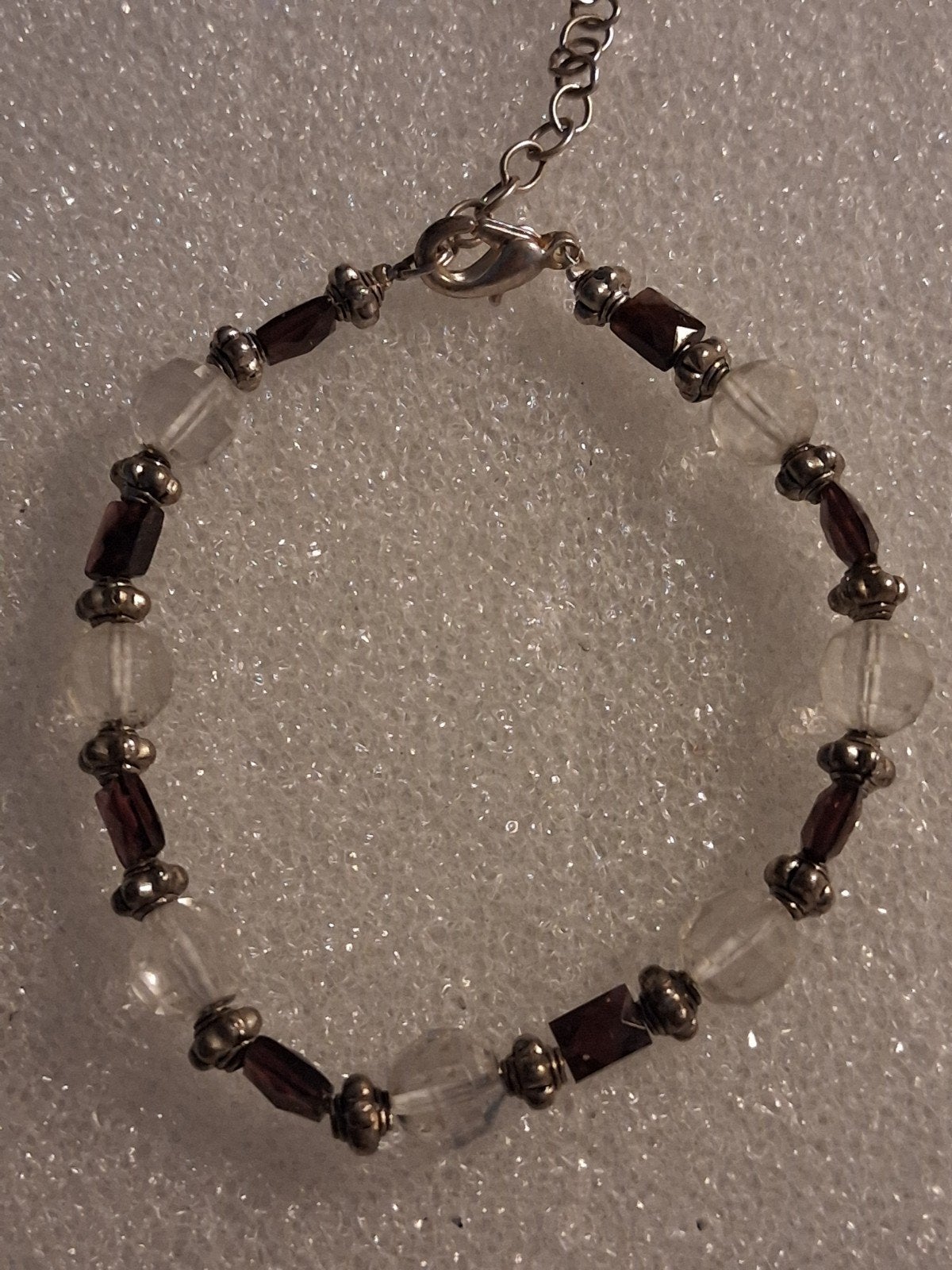Armband met Granaat/Bergkristal stenen + zilver tussenstukje, Ophalen of Verzenden, Nieuw, Overige kleuren, Overige materialen