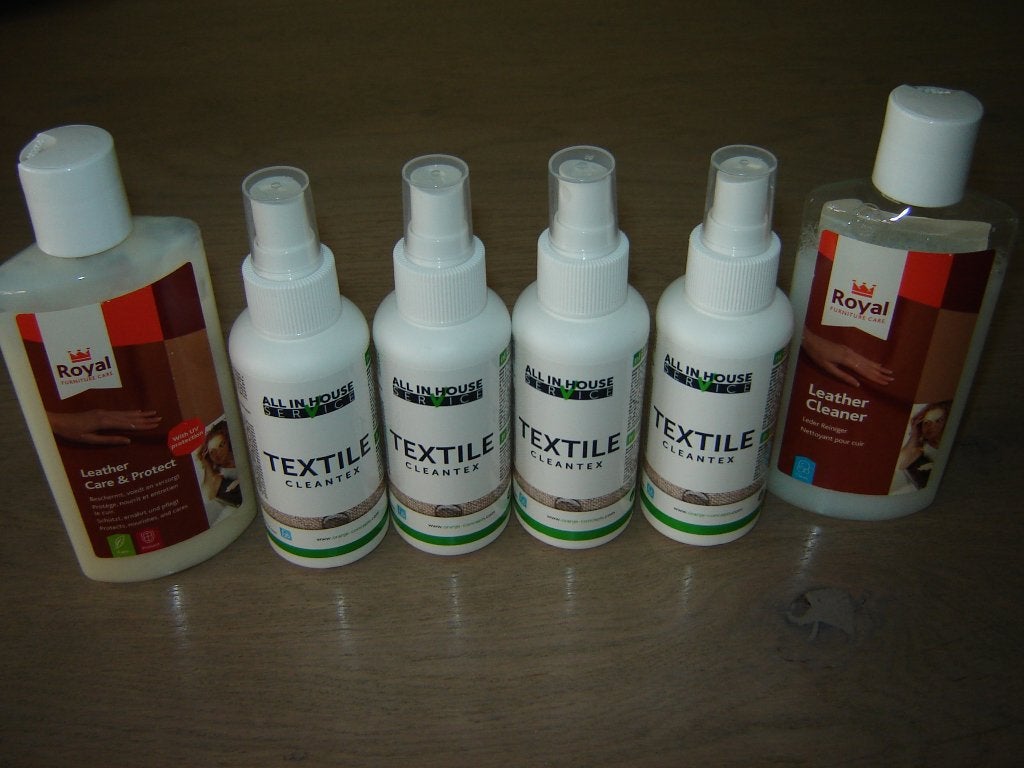 TEXTIEL REINIGER EN LEER ONDERHOUDSMIDDEL NIEUW !!!, Ophalen of Verzenden, Nieuw