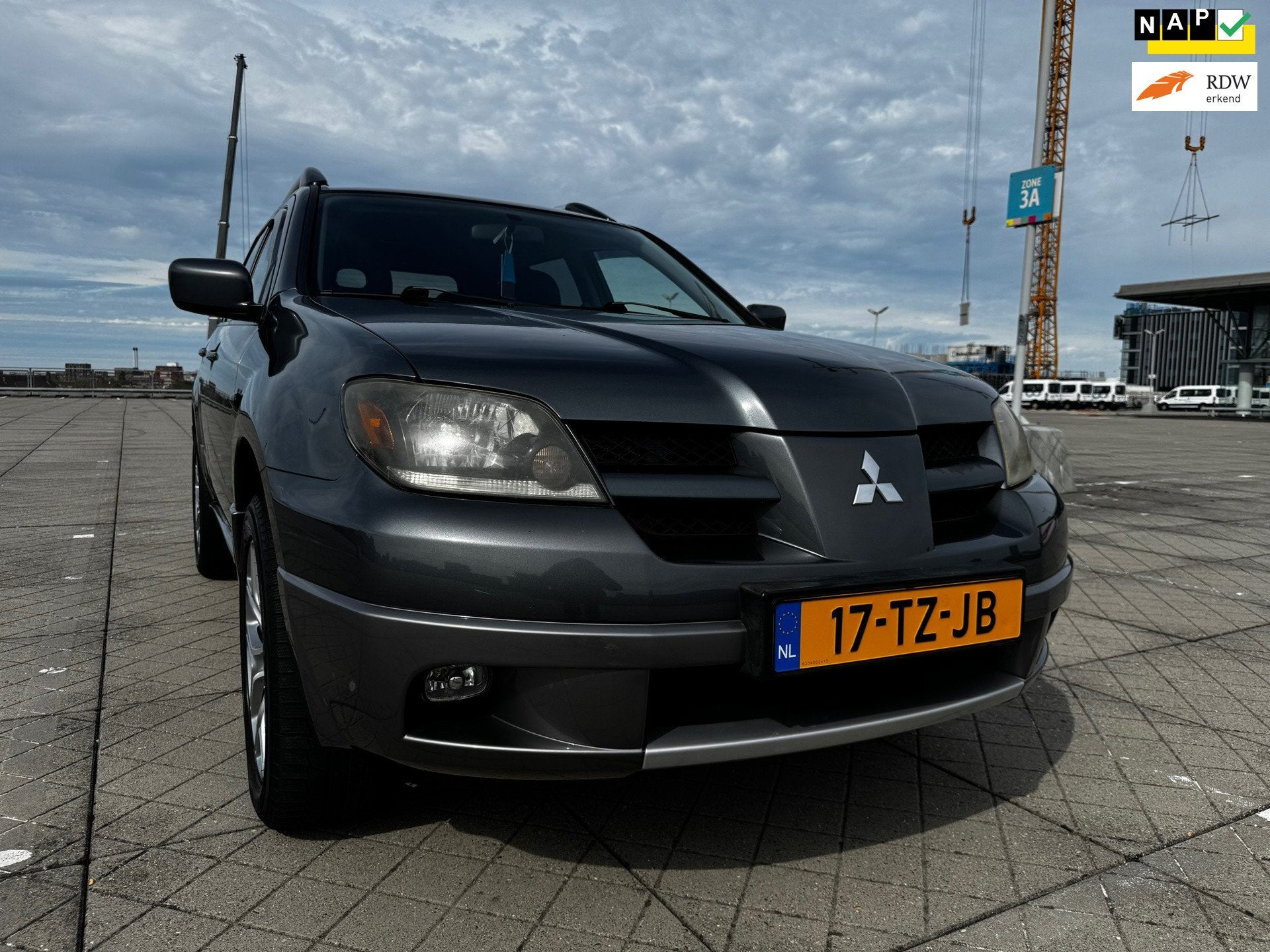 Mitsubishi Outlander 2.4 Sport 4WD AUTOMAAT CLIMA NAP, Auto's, Automaat, Dealer onderhouden, 4 cilinders, 1535 kg
