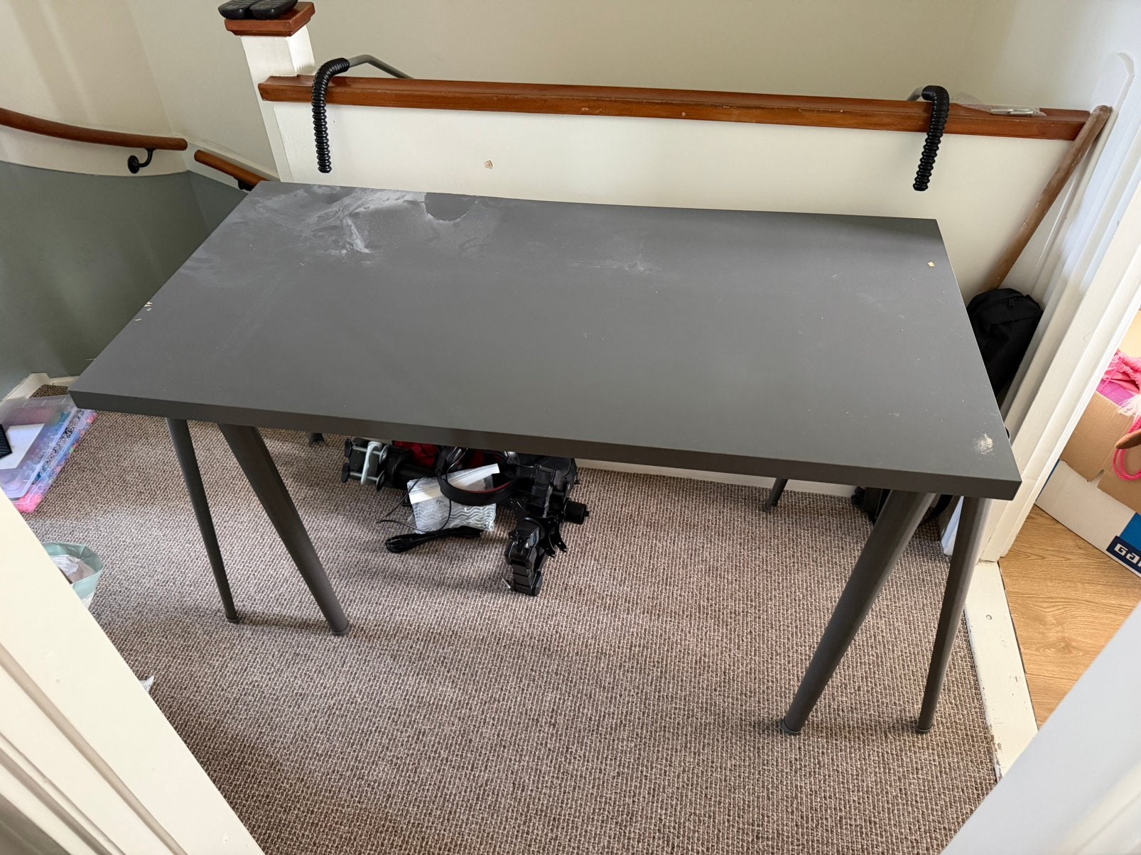 Ikea bureau 140x60 cm - Grijs, Huis en Inrichting, Bureaus, Ophalen, Gebruikt, IKEA, Grijs