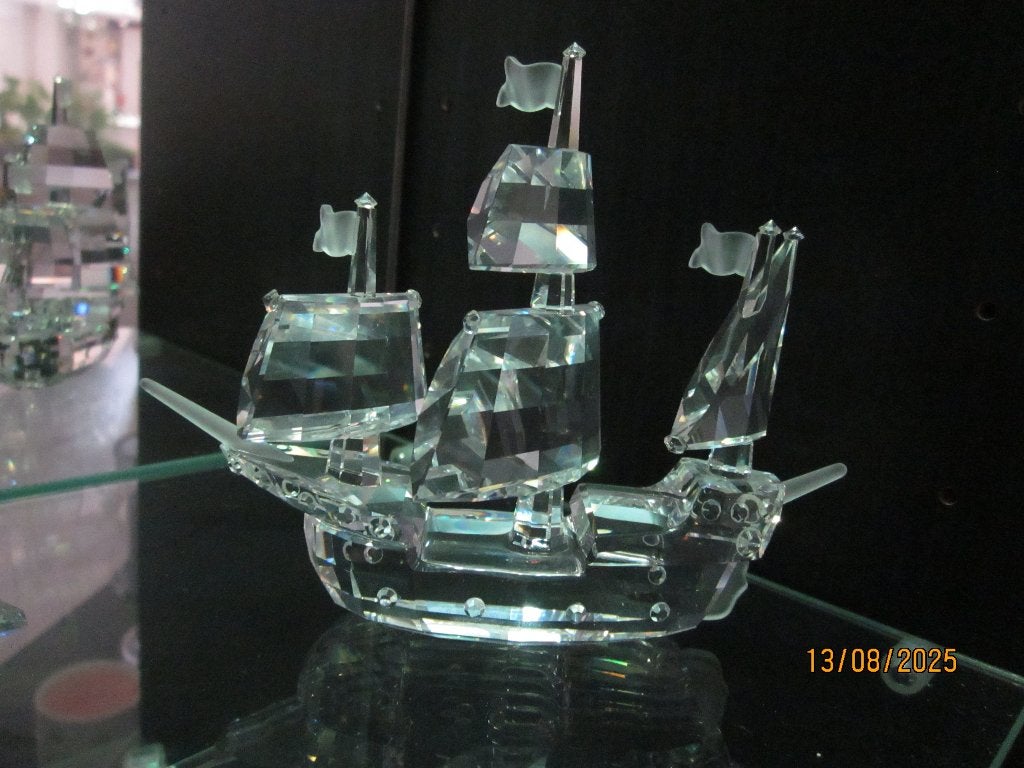Swarovski Santa Maria zeilboot incl. doos & certificaat, Ophalen of Verzenden, Nieuw, Figuurtje