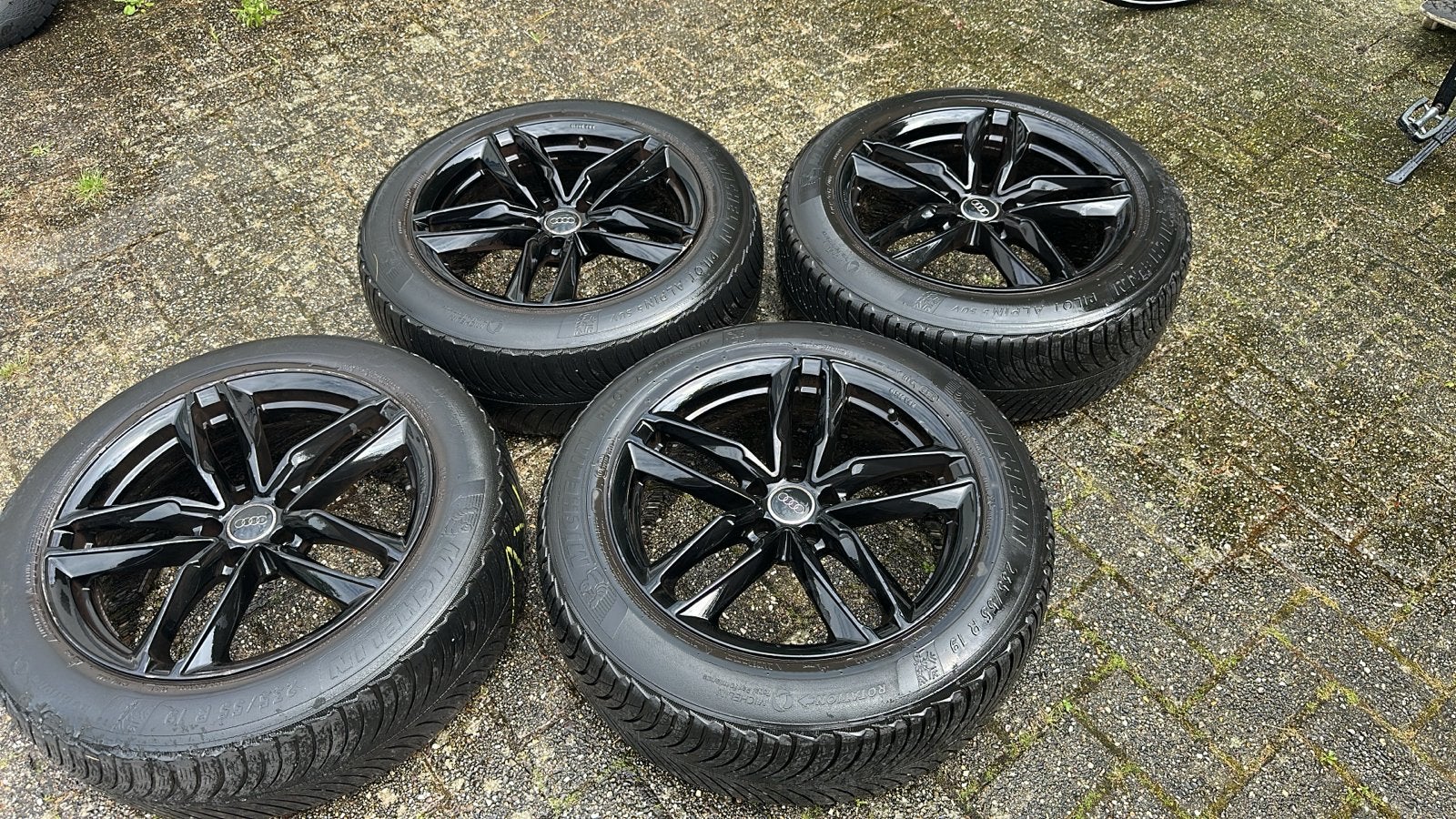 Audi 19 inch velgen met Michelin Pilot Alpin winterbanden, Gebruikt, Banden en Velgen, Winterbanden, 235 mm