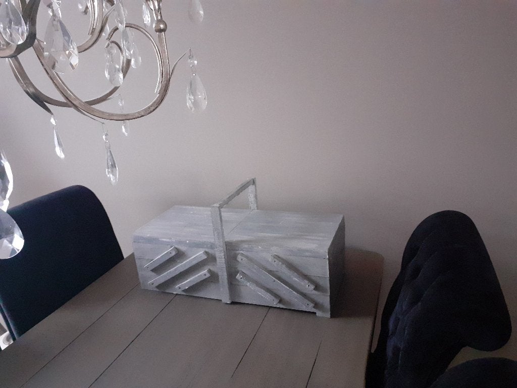 Prachtig vergrijde houten naaikist, uitschuifbaar, NIEUW!!, Ophalen of Verzenden, Nieuw, Overige typen