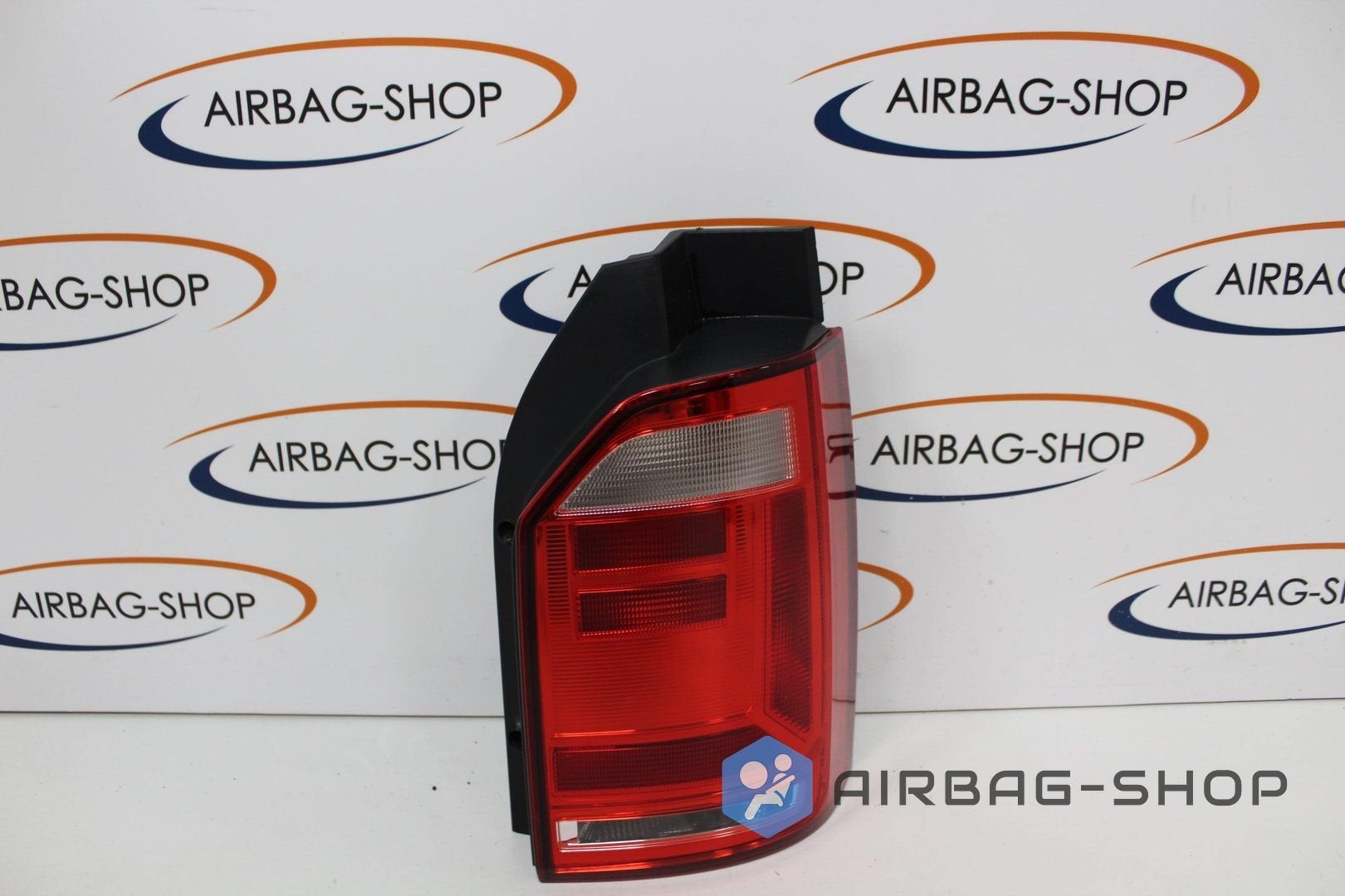Volkswagen VW Transporter T6 Achterlicht Rechts 7E0945208C, Gebruikt, -, Volkswagen, -