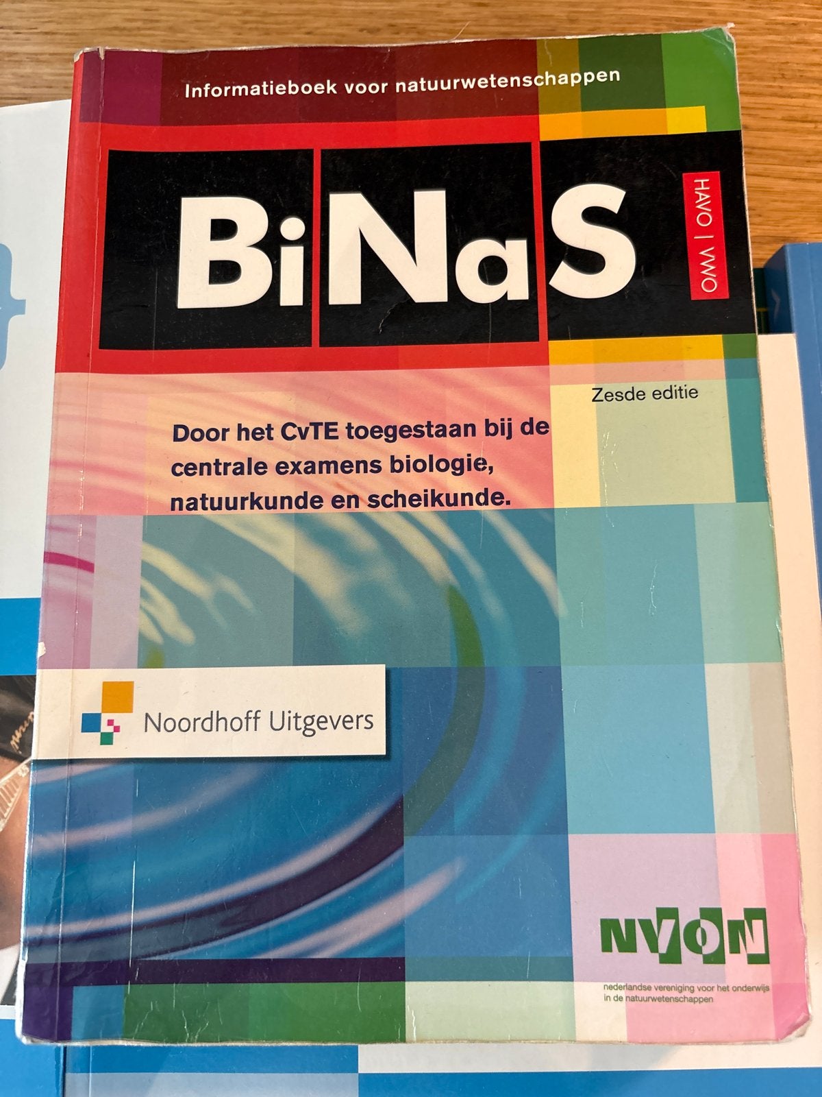 BINAS HAVO | VWO zesde editie, Boeken, Schoolboeken, Ophalen of Verzenden, Gelezen, HAVO, Biologie
