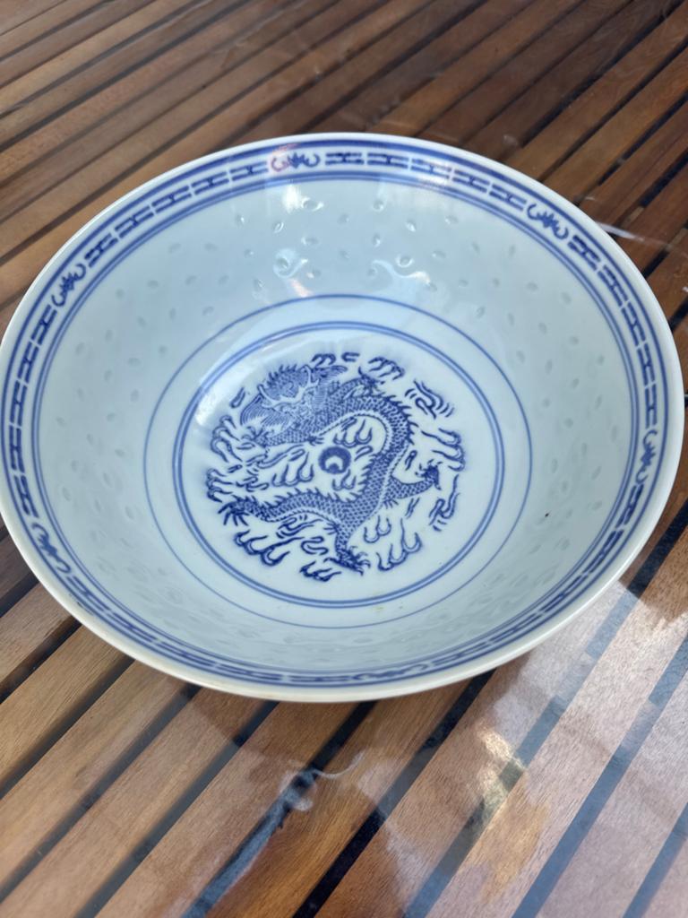 Chinese Rijstkorrel Schaal met Draak - 22,5cm Diameter, Ophalen of Verzenden