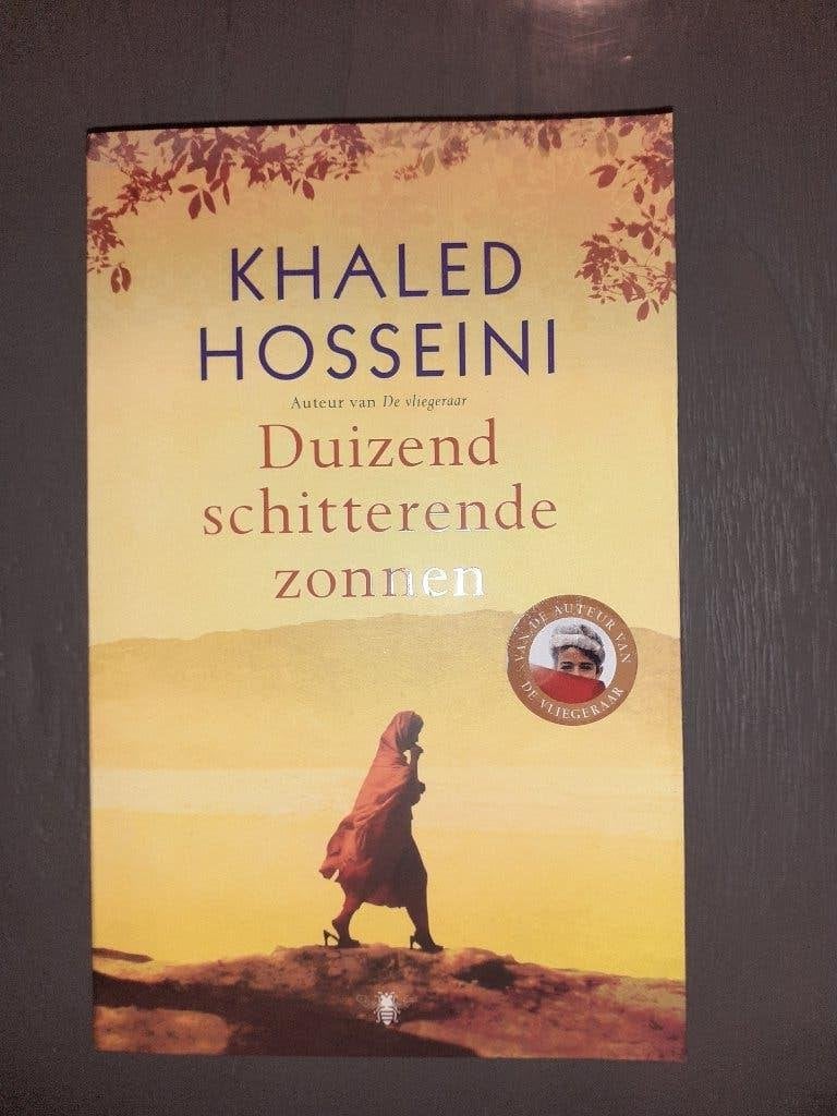 Duizend schitterende zonnen - Khaled Hosseini, Ophalen of Verzenden, Tweede Wereldoorlog, Zo goed als nieuw