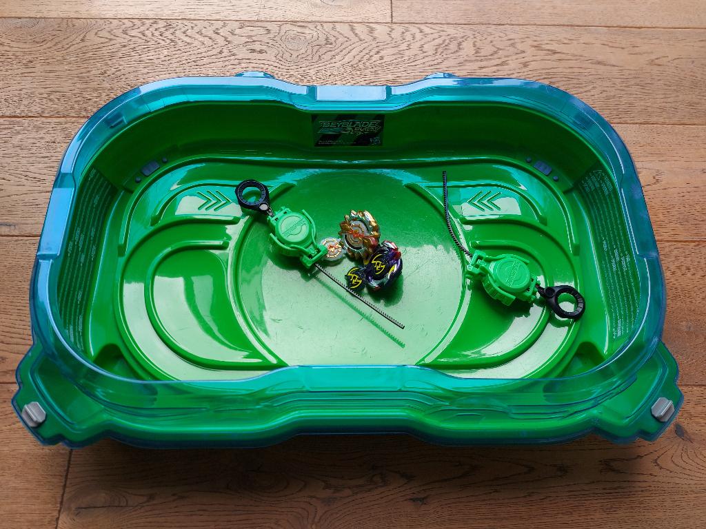 Beyblade cross collision gevechtsset, Ophalen of Verzenden, Gebruikt