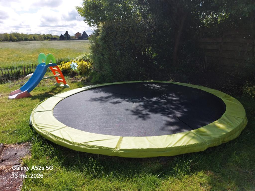 Grote ronde trampoline voor in de tuin, Ophalen of Verzenden