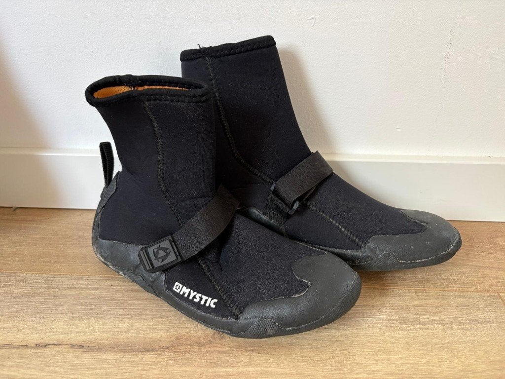 Mystic surfboots maat 40, Watersport en Boten, Watersportkleding, Ophalen, Gebruikt, Zeil- of Surfschoenen, Mystic