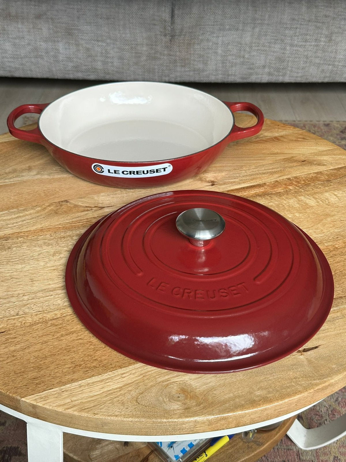 Le Creuset Gietijzeren Campagnard 30 cm – Garnet, Huis en Inrichting, Verzenden, Nieuw, Gietijzer