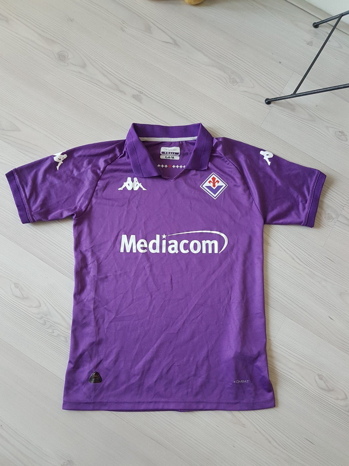 Fiorentina heren thuisshirt in size medium, Ophalen of Verzenden, Zo goed als nieuw, Shirt