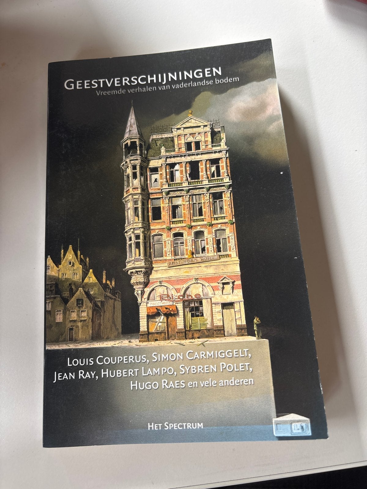 Geestverschijningen: Vreemde verhalen van vaderlandse bodem, Ophalen of Verzenden, Zo goed als nieuw, Nederland