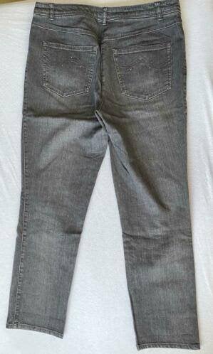 Gerry Weber jeans maat 42 slim style, Kleding | Dames, Spijkerbroeken en Jeans, Ophalen of Verzenden, Zo goed als nieuw, Grijs