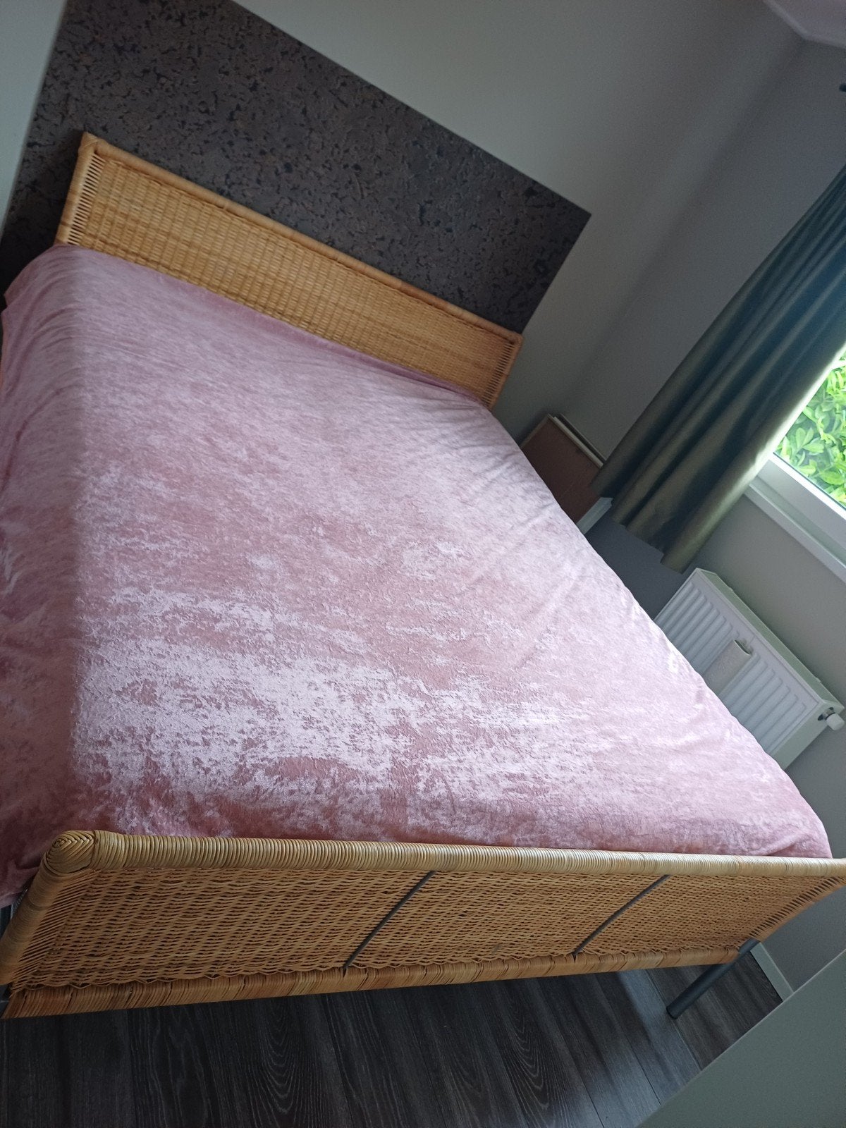 Mooi rotan tweepersoonsbed 1.60x2.00m, Ophalen, Overige materialen, Gebruikt, Bruin