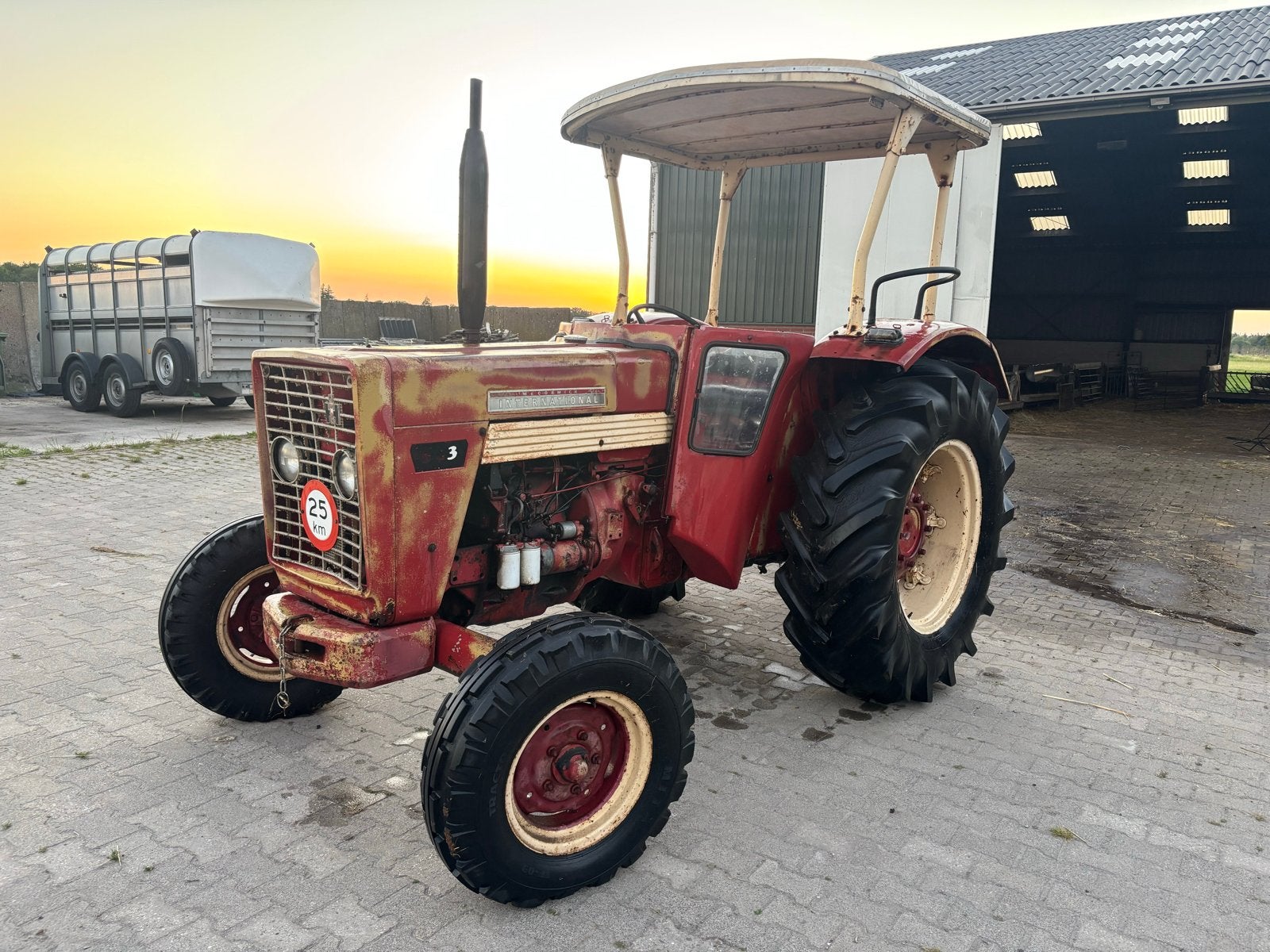 McCormick International 325, Zakelijke goederen, Agrarisch | Tractoren, Ophalen, Meer dan 10000, Oldtimer, McCormick