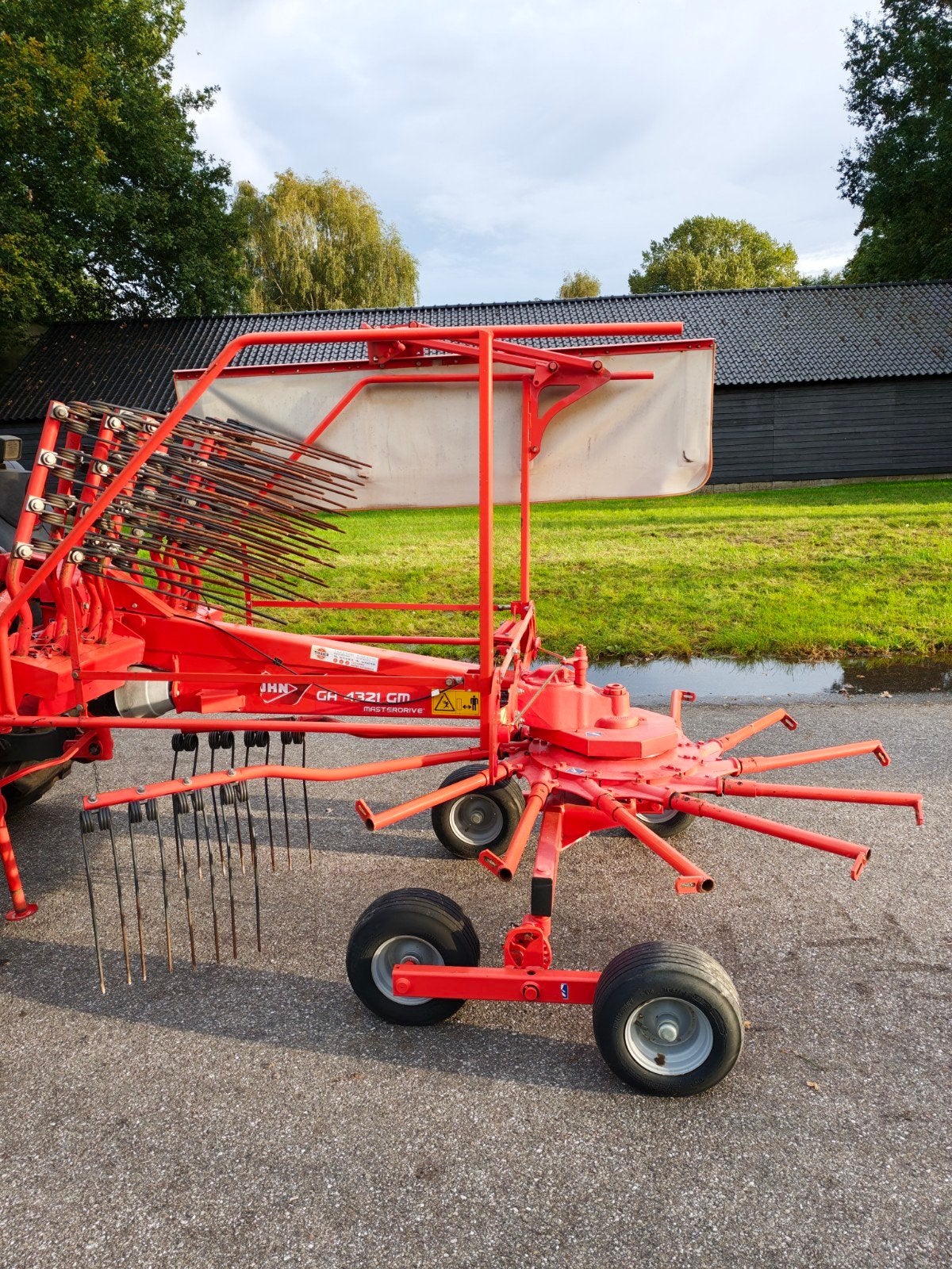 Kuhn 4321 enkele hark op tandem, Zakelijke goederen, Ophalen of Verzenden, Weidebouw
