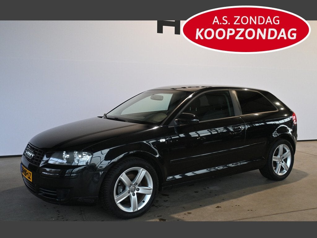 Audi A3 1.6 Attraction Clima Cruise Control Lichtmetaal All, Auto's, Audi, Voorwielaandrijving, Stof, Gebruikt, 4 cilinders