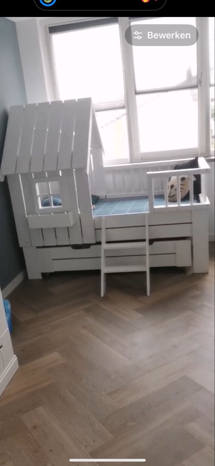 Compleet! Houten huisbed kind -kleding /-speelkast -bureau., Ophalen, Gebruikt, 90 cm, Eenpersoons