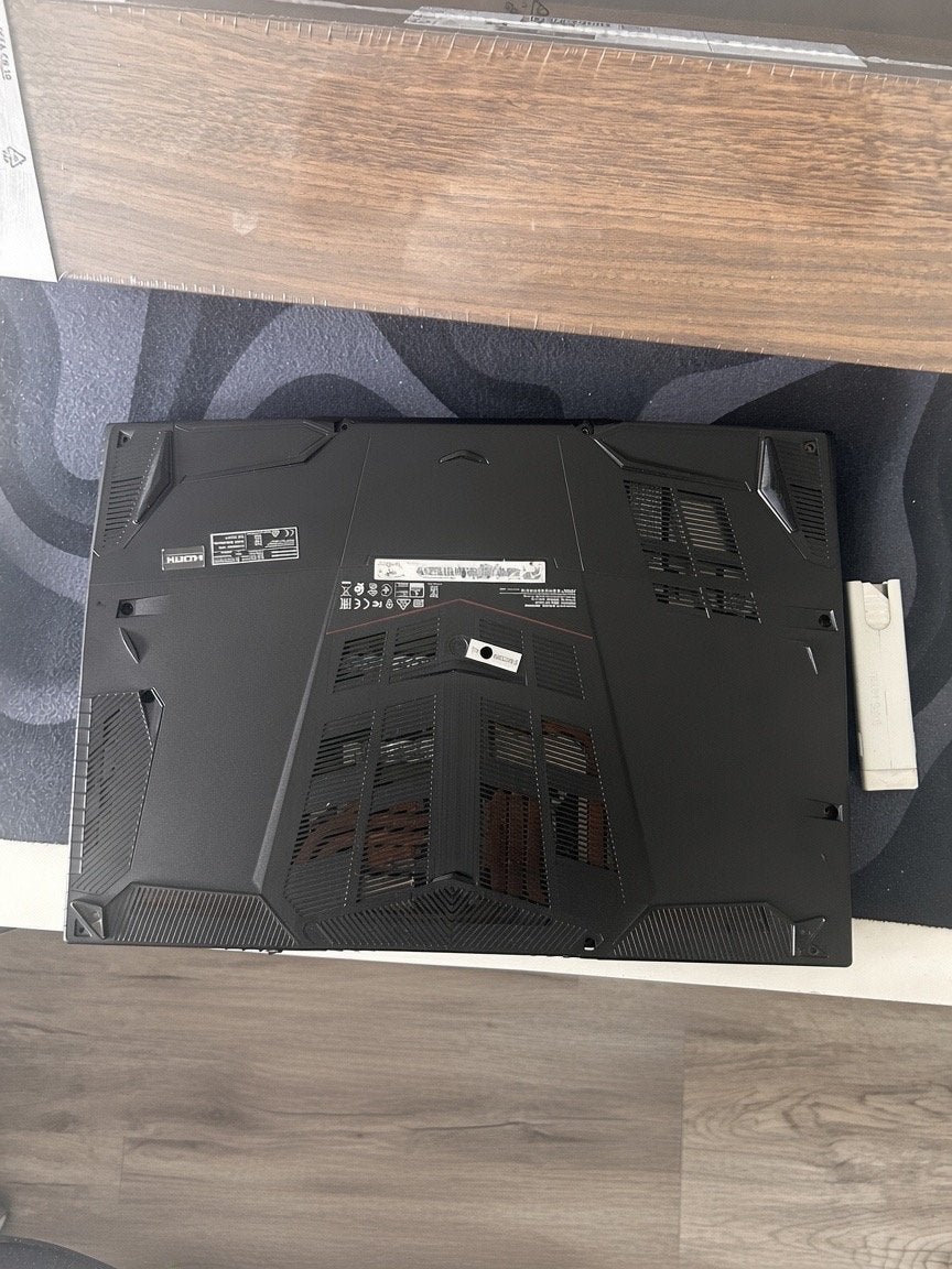 Foto 4 van Defecte MSI GF65 Thin - i7 10th Gen, RTX 3060 (zonder RAM/SS