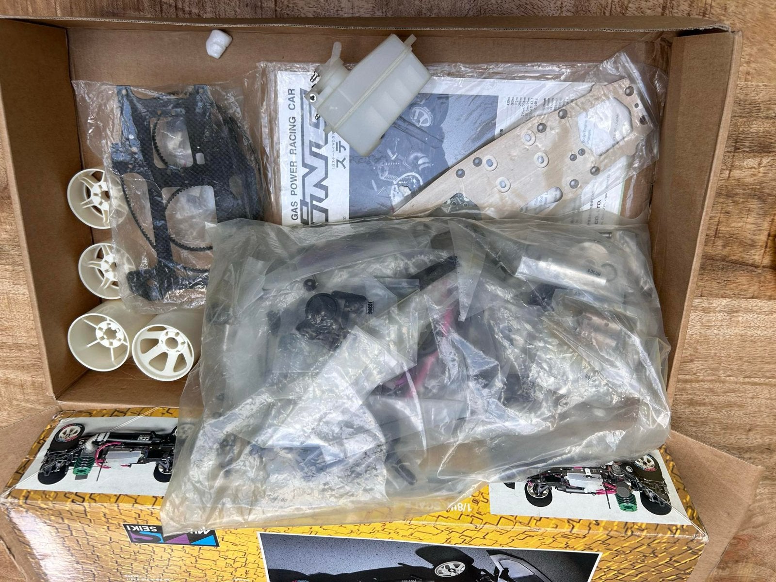 Nieuwe Mugen Sting Vintage 1/8 Nitro Racer - Unieke Kans!, Nieuw, Ophalen of Verzenden, Auto onroad, Nitro