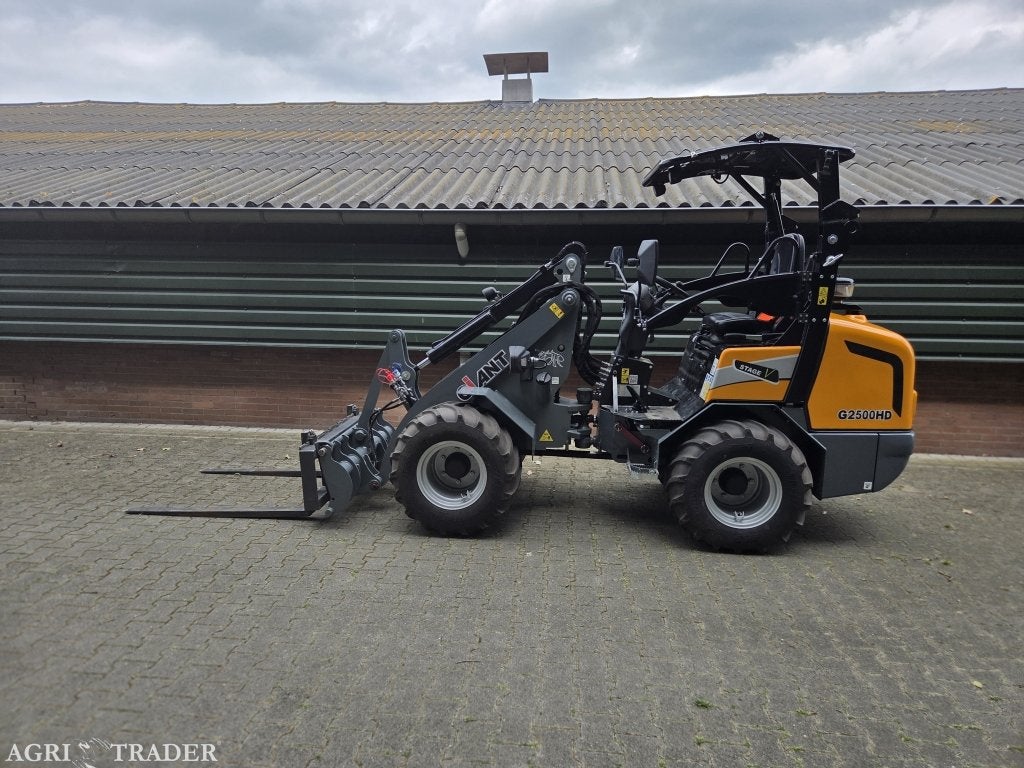 Giant shovel G2500HD met palletvork Euro aansluiting, Niet opgegeven, -, Niet opgegeven