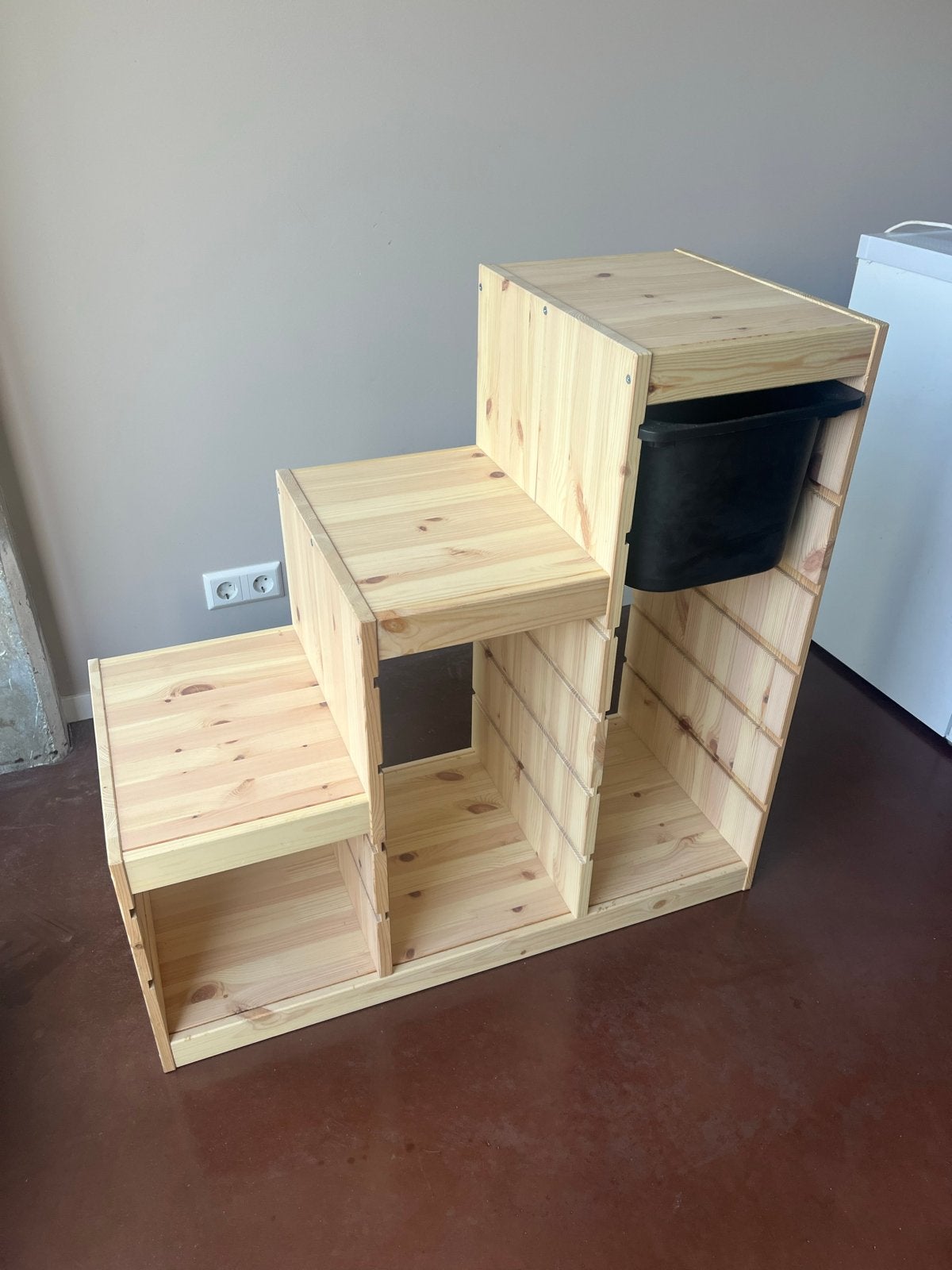 Houten opbergrek met bak voor onder de trap, Ophalen, Gebruikt