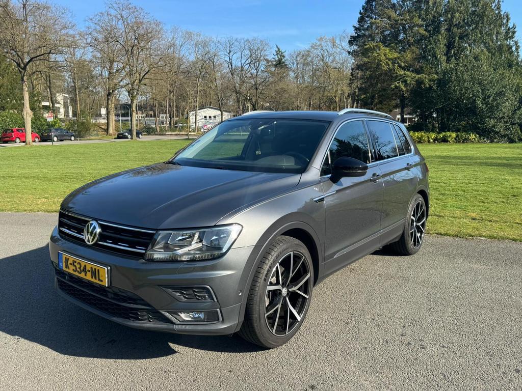 Volkswagen Tiguan 1.5 TSI 160pk2019 Grijs Dealer historie, Voorwielaandrijving, Stof, Euro 6, 4 cilinders
