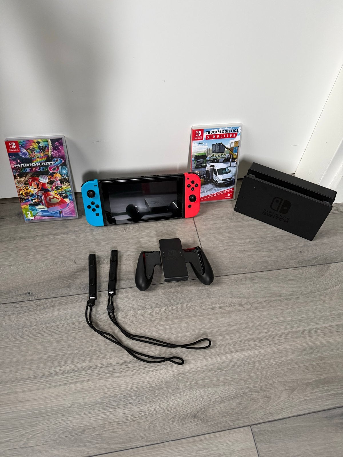 Nintendo Switch Zo Goed Als Nieuw met 2 Spellen en Doos, Ophalen, Met games, Met 2 controllers, Zo goed als nieuw