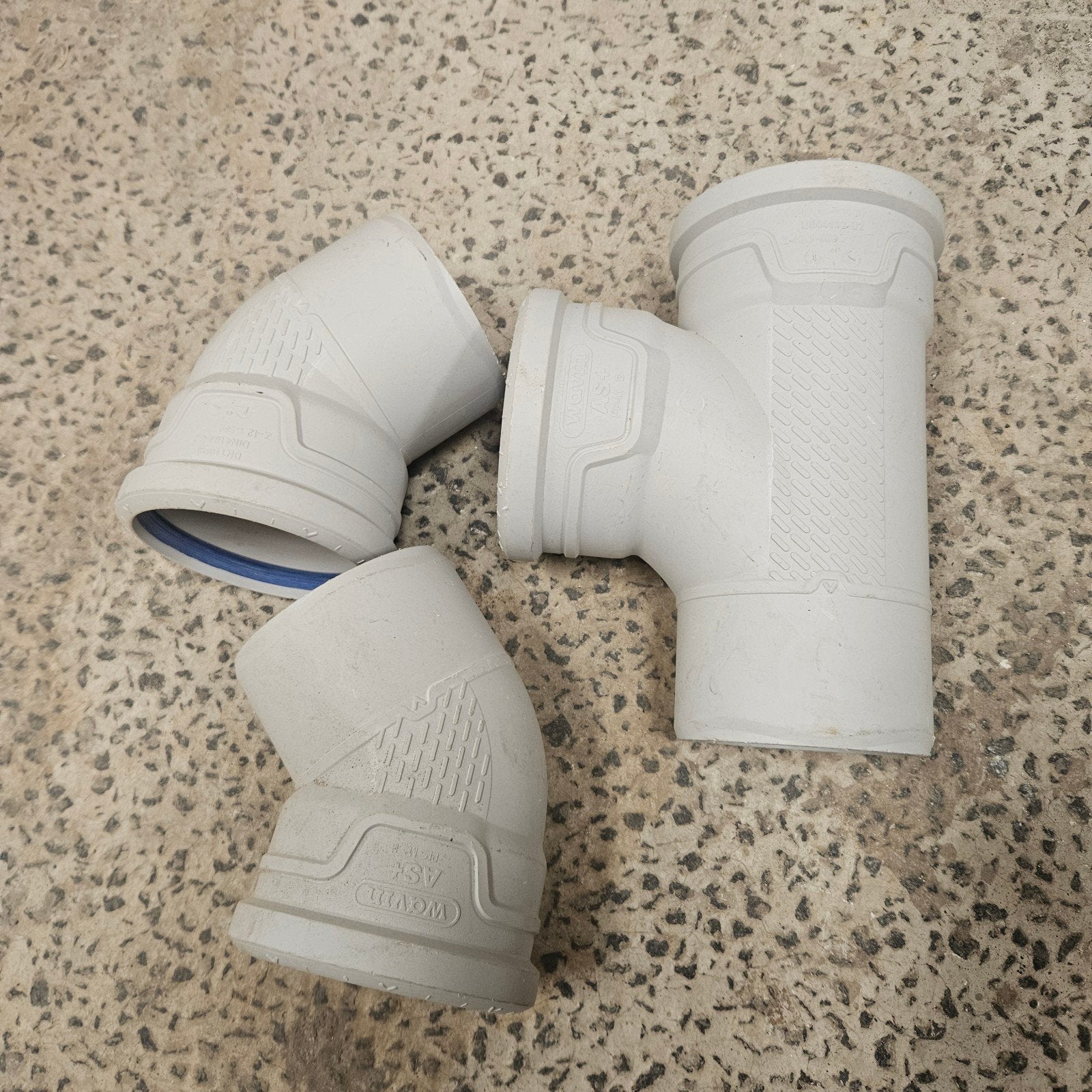 PVC afvoerbochten 2 x 45 graden en T stuk wavin silence, Bochten, Pvc, Ophalen of Verzenden, Zo goed als nieuw