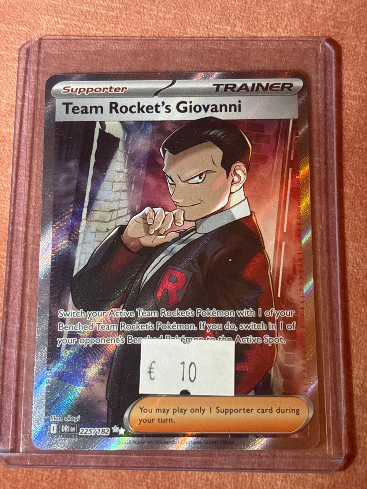 Team Rocket's Giovanni Full Trainer Kaart Pokémon dri 225, Ophalen of Verzenden, Zo goed als nieuw, Losse kaart, Foil