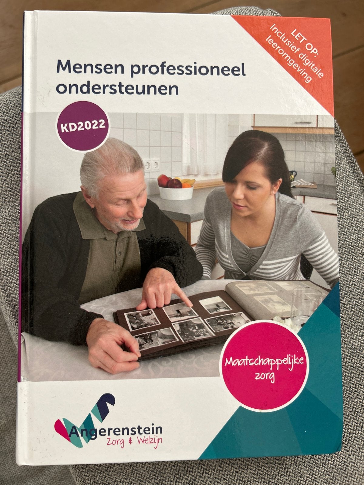 Mensen professioneel ondersteunen KD2022 - Maatschappelijke, Ophalen of Verzenden, Gamma, Zo goed als nieuw, MBO