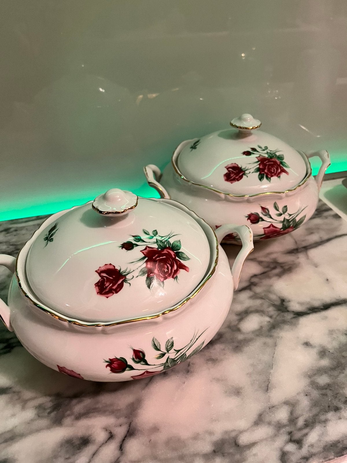 2 Schumann Arzberg Serveerschalen met Rozen Decoratie, Ophalen