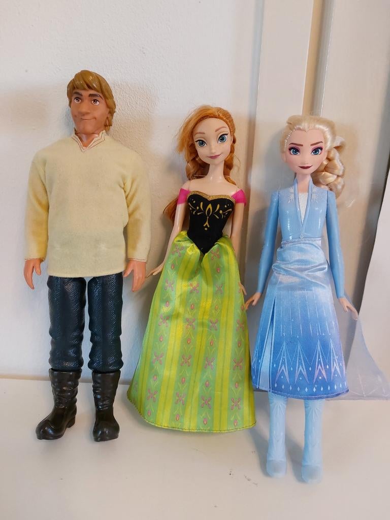 Frozen poppen set: Kristoff, Anna en Elsa, Ophalen of Verzenden, Gebruikt, Overige typen
